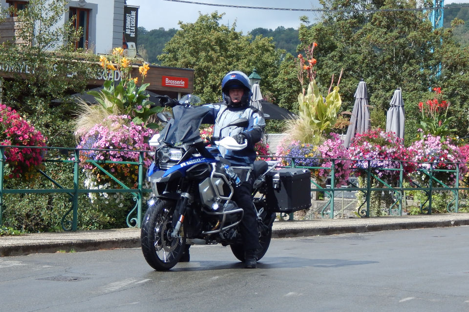 Motorrijbewijspoint Drenthe examengarantie AVB en AVD